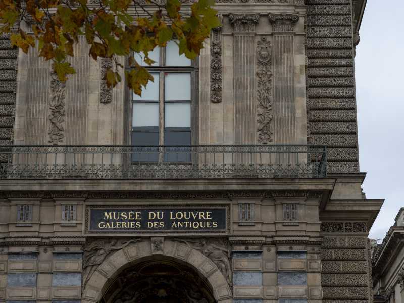 I rischi sul balcone del Louvre erano già stati segnalati nel 2018
