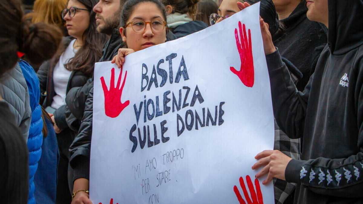Immagine di “Il reato di femminicidio è inutile, illogico e di difficile applicazione”. Parla la prof. Elena Mattevi