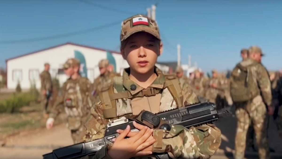 Immagine di Così la Croce Rossa si presta alla propaganda del Cremlino nei territori ucraini occupati