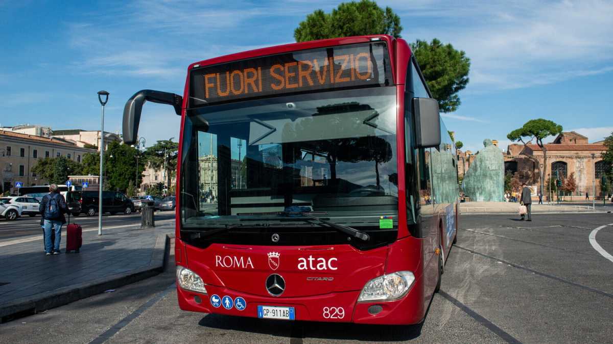 Immagine di Sciopero generale: oggi possibili disagi per trasporti, scuola e informazione
