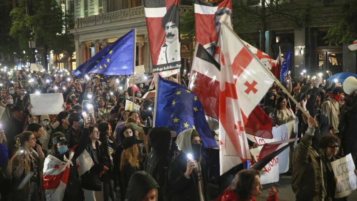 Immagine di E’ un anno che i georgiani protestano, tra botte e carcere, per l’Europa