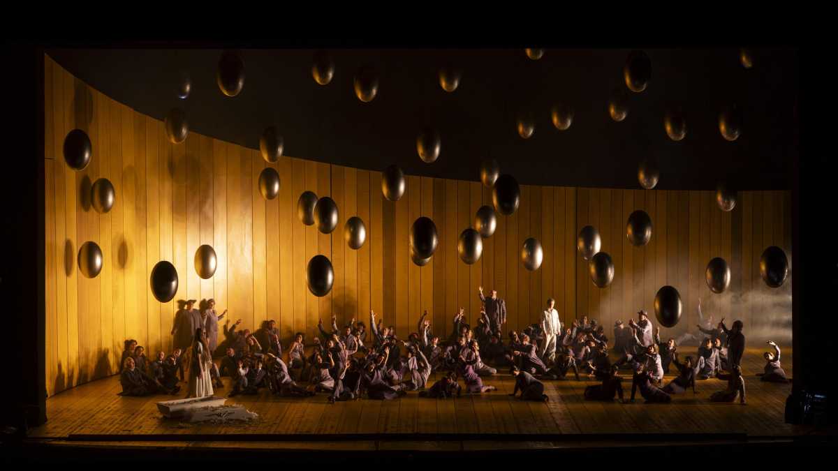 Immagine di Il Lohengrin di Roma secondo Michieletto esplicita l’epica della bellezza contemporanea