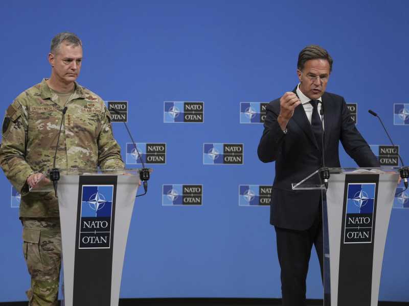 Così la Nato si prepara a rispondere in modo più attivo alla guerra ibrida di Mosca
