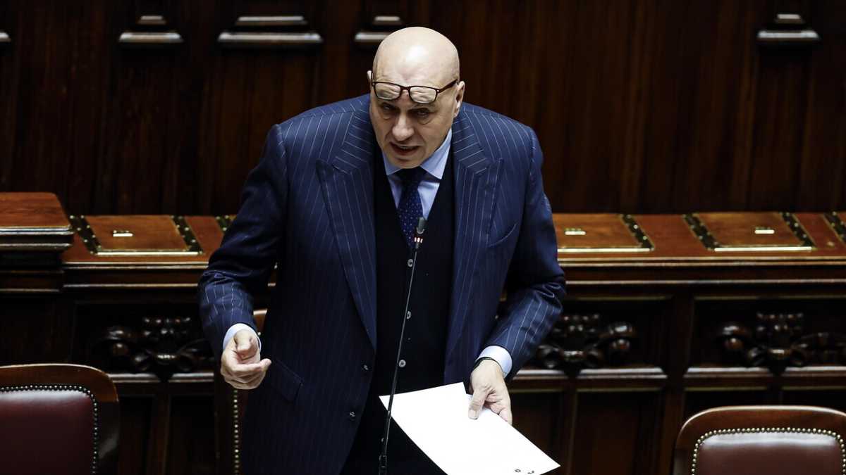 Immagine di “E’ giusto che la Difesa abbia la sua intelligence”. Parlano i generali Tricarico e Bertolini
