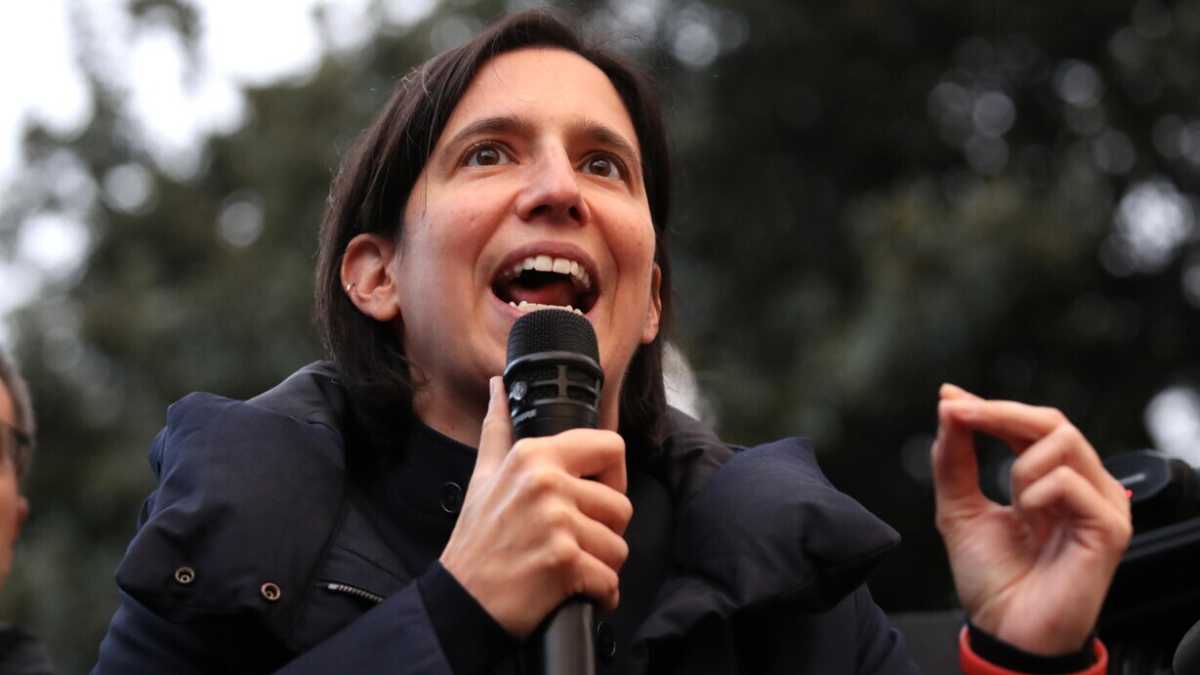 Immagine di Un’assemblea per blindarsi: il 14 dicembre Schlein si autoincorona leader