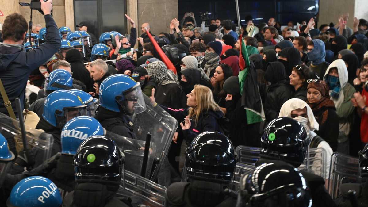 Immagine di L'indignazione civile non è poi così diversa dall'innamoramento