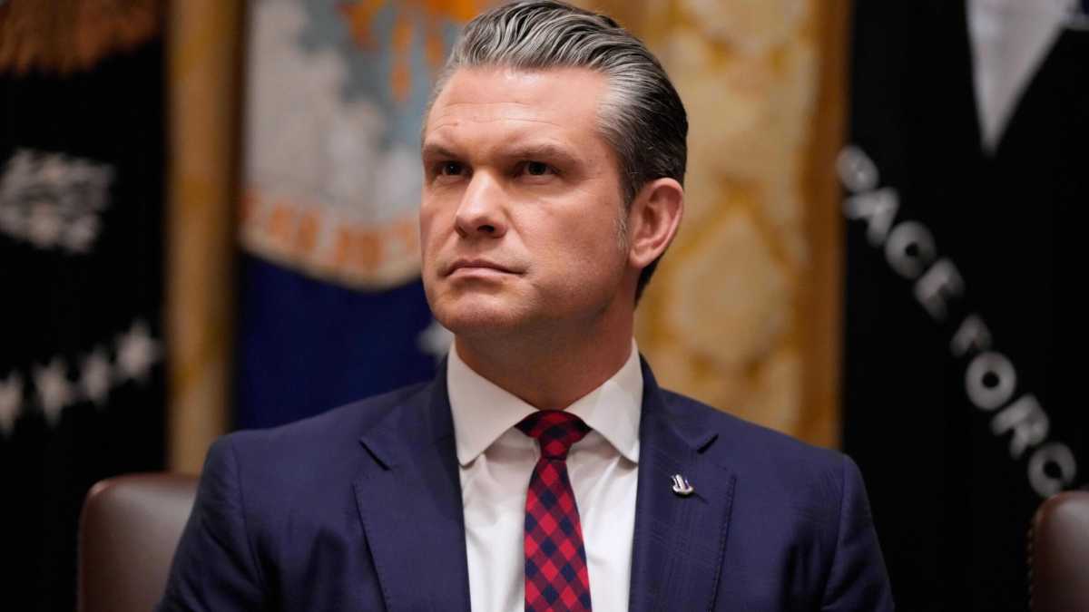 Immagine di Con il Pentagono non si riesce più a parlare, dicono i tedeschi. Il tragico Pete Hegseth