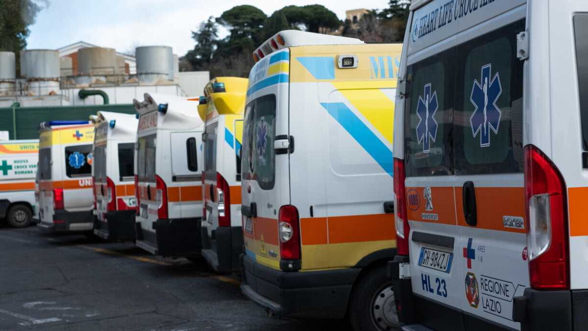 Immagine di “Tagliare gli sprechi” non basta. Gli slogan fanno male alla sanità