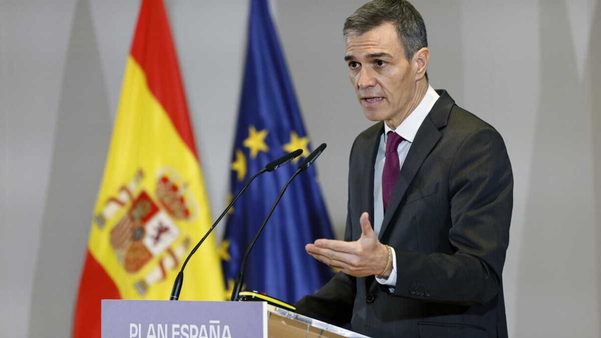 Immagine di Sánchez resiste agli scandali e rilancia il patto con Junts, ma per ora senza successo