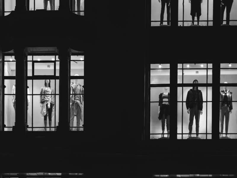 Foto di Clem Onojeghuo su Unsplash