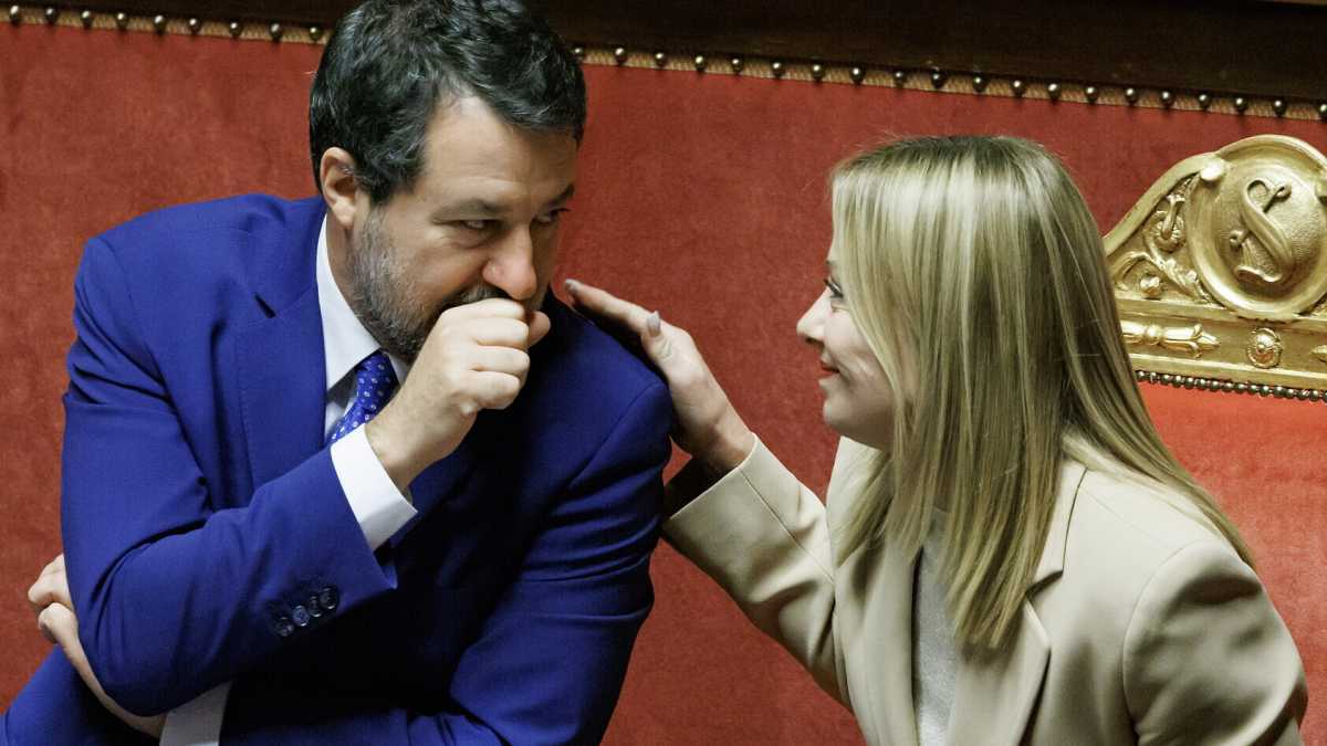 Immagine di Casa Meloni: Salvini "offeso" da Giorgetti e Meloni sul Piano Casa usa Kyiv come diversivo. La Russa "avvisa" Mattarella
