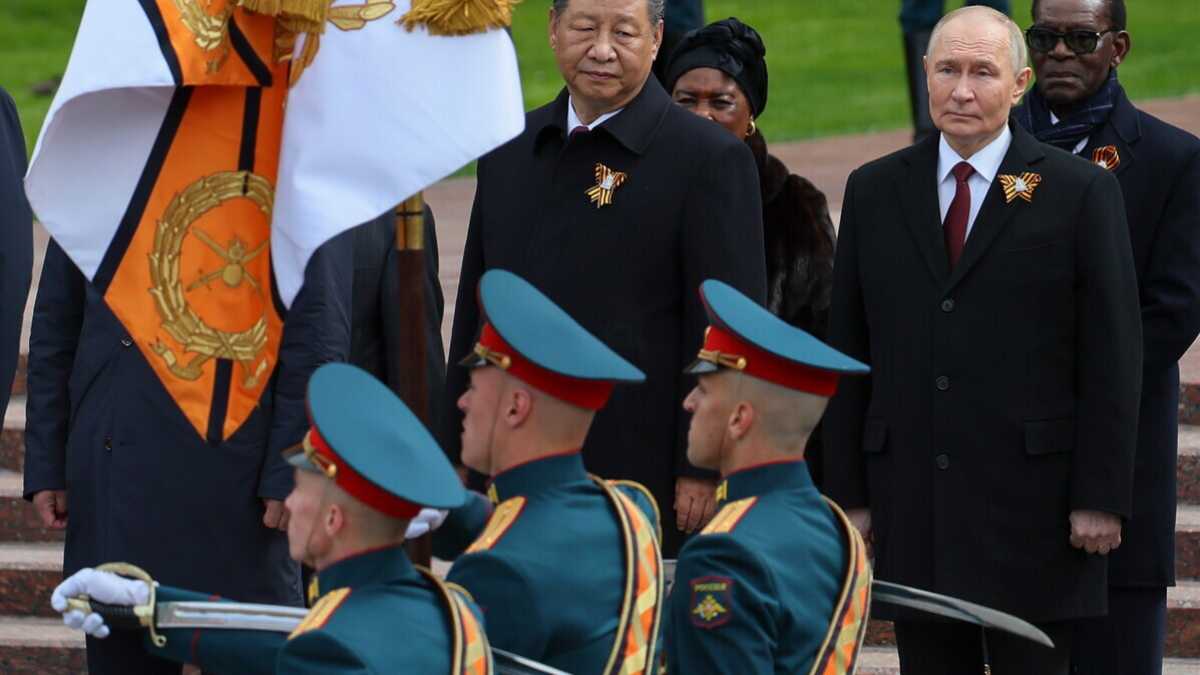Immagine di Così Xi finanzia la guerra di Putin e prepara la sua