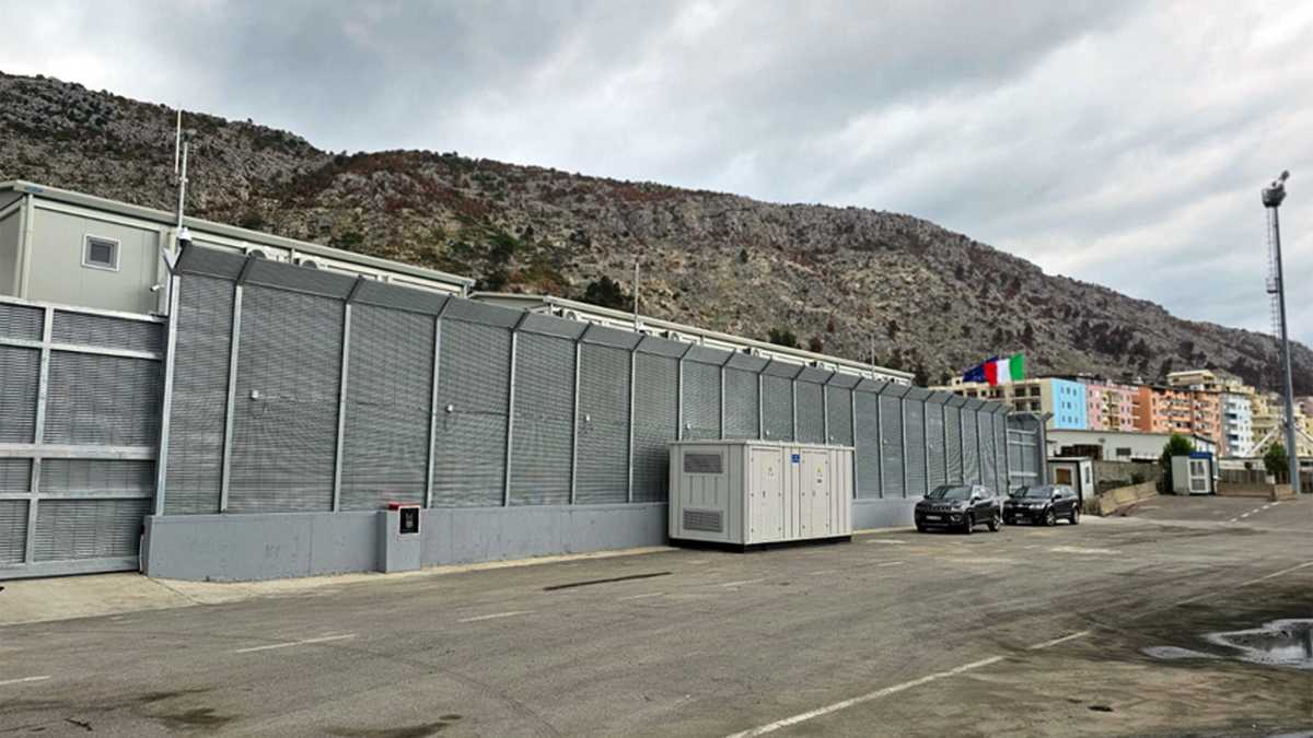Immagine di Prima intesa Ue sui paesi sicuri. Piantedosi: "E' una svolta, anche per i centri in Albania"