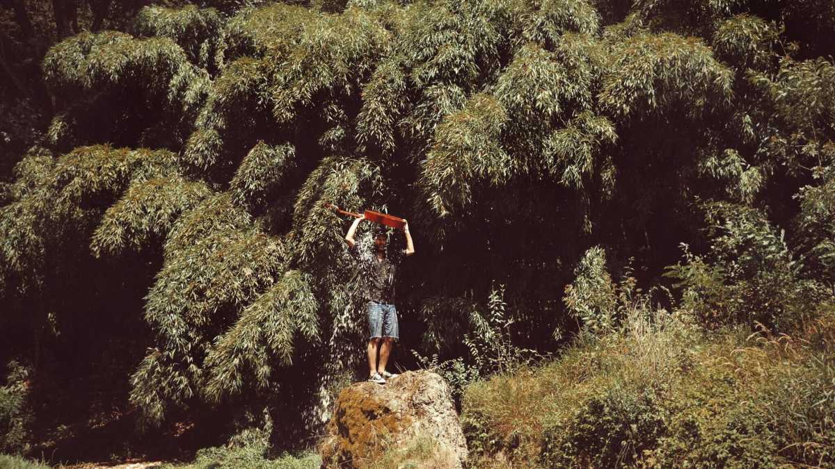 Immagine di Perdersi nelle ballate di Krano, tra ritmi lenti e una lingua misteriosa