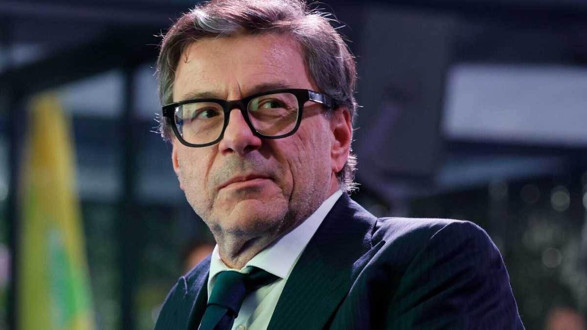 Immagine di Pace, conti, scommesse e nuove generazioni. Viaggio (e tagliando) nell’agenda di Giorgetti