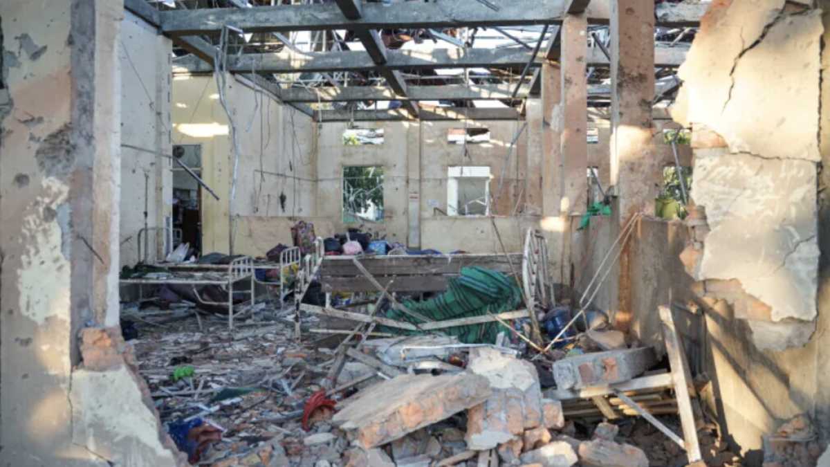 Immagine di La giunta militare birmana bombarda un ospedale nella giornata per i diritti umani