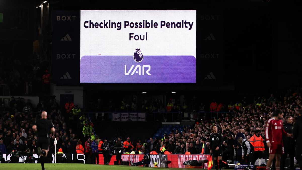 Immagine di Quella cagata del Var va abolita: i tifosi tornino a esultare e gli arbitri a sbagliare