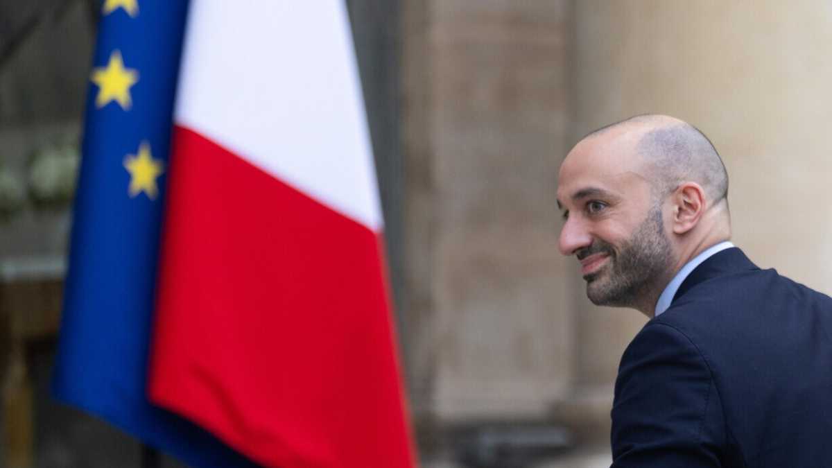 Immagine di Macron chiede a Bruxelles perché fondi europei finanziano i terroristi di Gaza
