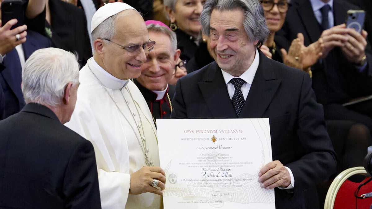 Immagine di Riccardo Muti riceve il Premio Ratzinger 2025