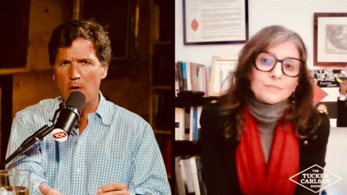 Immagine di Francesca Albanese nello studio di Tucker Carlson. L'abbraccio anti-israeliano tra destra e sinistra