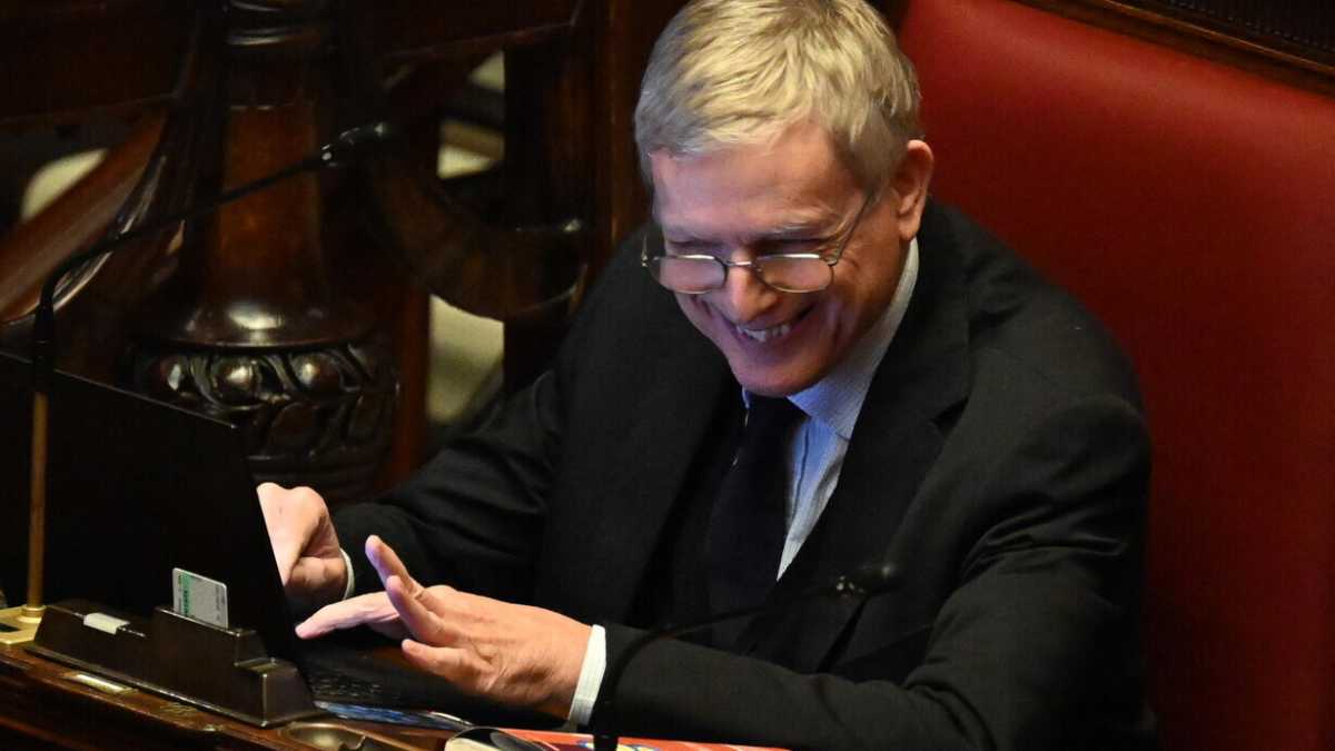 Immagine di Schlein riconsegna la Fondazione Demo a Gianni Cuperlo