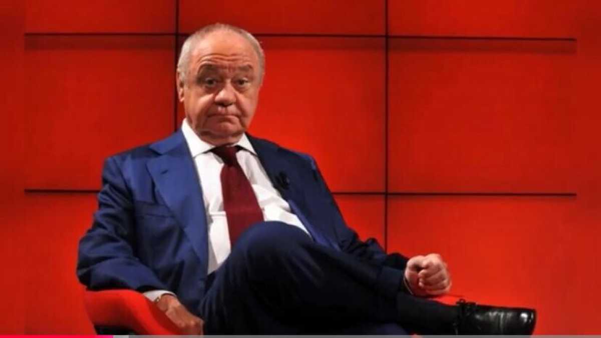 Immagine di Esequie di un mondo. Racconto del funerale di Marco Benedetto, ex ad dell'Espresso nell'epoca d'oro di Repubblica