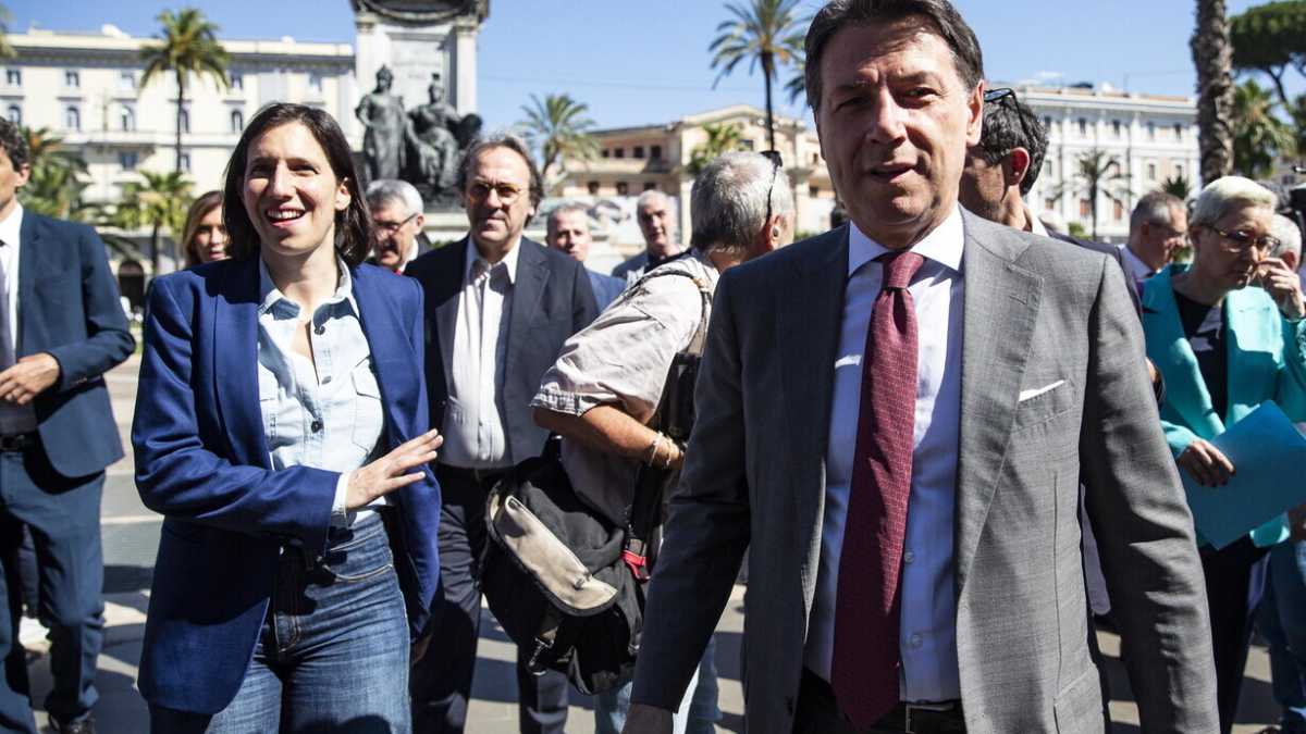 Immagine di "Non siamo alleati di nessuno", dice Conte ad Atreju. E si riaccendono le divisioni col Pd