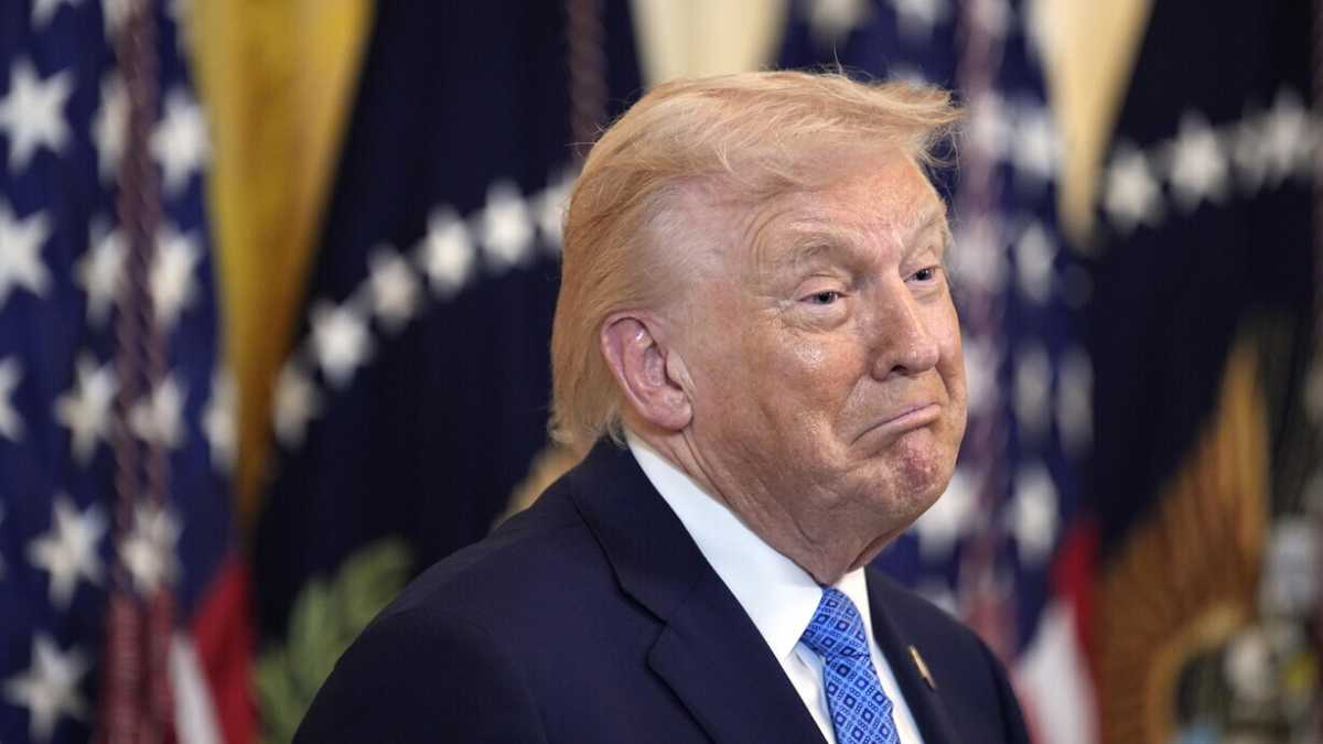Immagine di Trump sta fischiettando sulla Cina