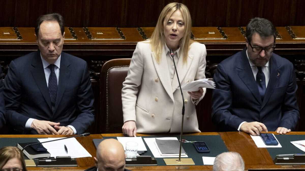 Immagine di Così Meloni riempie di schiaffi Salvini sulla difesa di Kyiv e sulla guerra che la Russia non sta vincendo