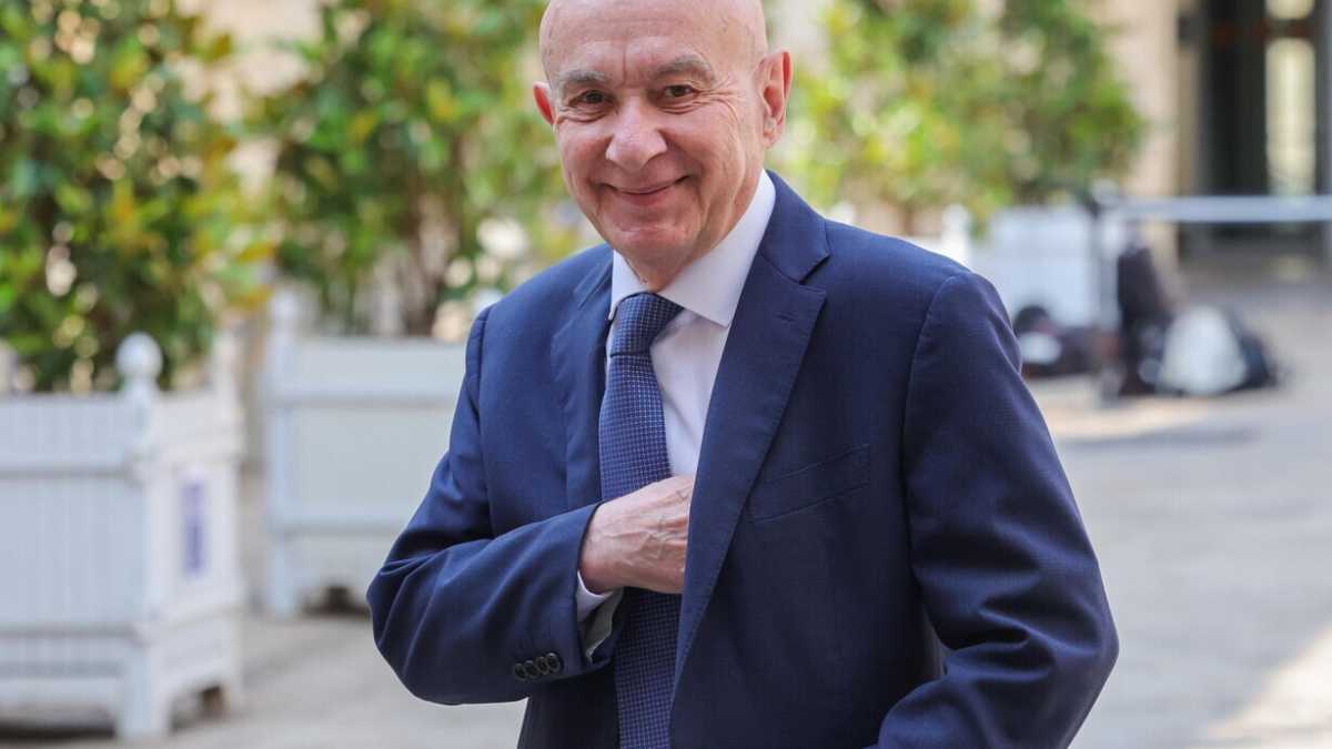 Immagine di Trump è il valletto del boia Putin, ci dice il senatore francese Malhuret