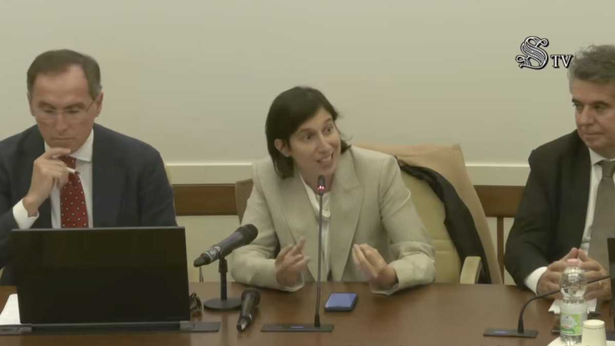 Immagine di Il Pd festeggia per il “regalo di Natale” di Salvini sulle pensioni. Schlein: “Giorgetti sfiduciato”