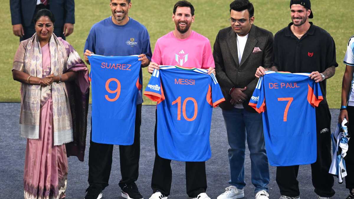 Immagine di Un brindisi per gli indiani presi in giro dal Messi Tour