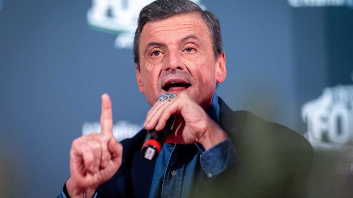 Immagine di Calenda: "La proposta di Occhiuto? Con Salvini fuori dal centrodestra se ne può parlare"