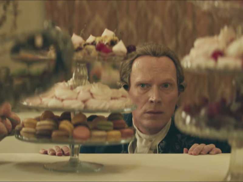 Screenshot dal video "Amadeus | Trailer ufficiale" dal canale YouTube di Sky