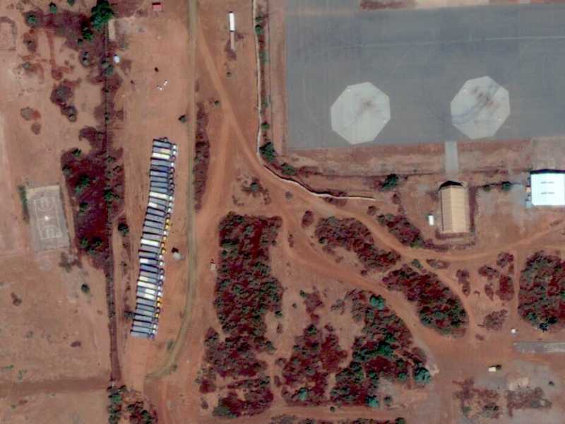  La colonna di camion carico di uranio parcheggiata alla Base 101 di Niamey (Casus Belli)