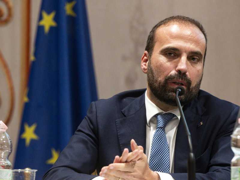 Che cosa sbagliano destra e sinistra sulla manovra? Parla il Libdem Luigi Marattin
