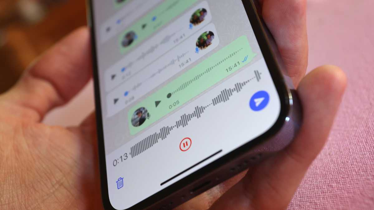 Immagine di Chi parla e chi ascolta. Whatsapp, la guerra dei vocali e la più interessante statistica dell’anno