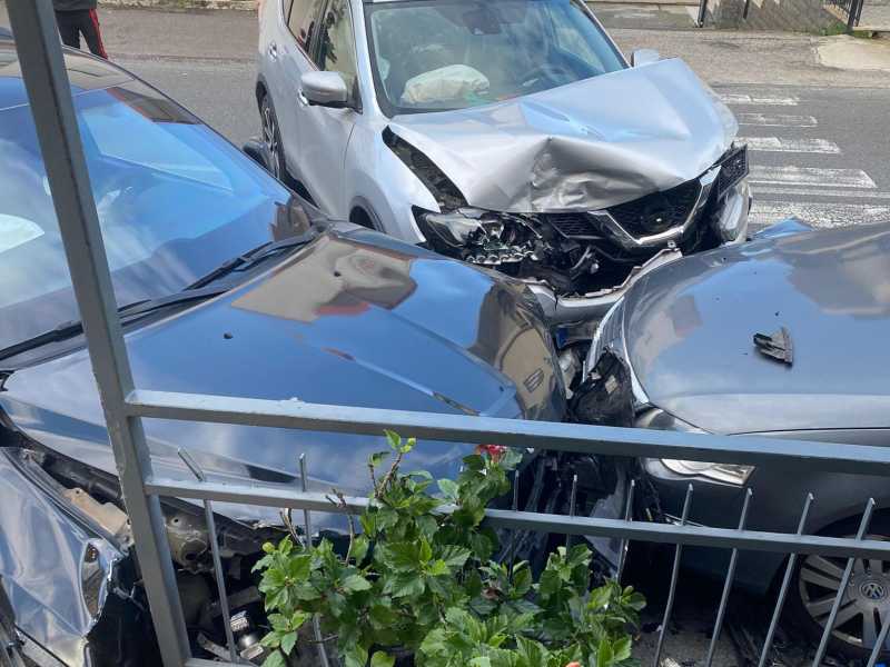 Incidente per l'auto della scorta di Gratteri, tre feriti lievi&nbsp;<br />