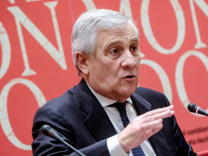 Tajani: "La Russia non ci dividerà con la sua propaganda. Trump che nega i visti? Bisogna dialogare"