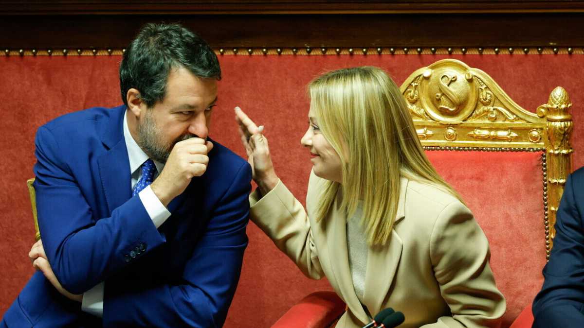 Immagine di Il governo tiene, l’alternativa non decolla. Il sondaggio di fine anno di Ipsos