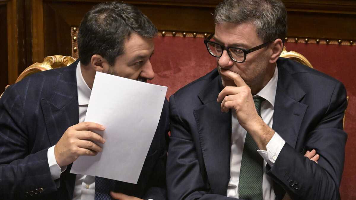 Immagine di La manovra amara di Salvini, che si rifugia negli ordini del giorno. E in Campania perde pezzi (verso FI)