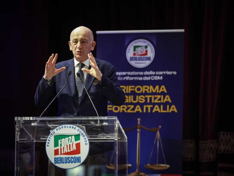 Parla il viceministro Sisto (FI): “Il referendum sulla giustizia a inizio marzo rispetta la legge. Il Cdm ha tempo per l’indizione”