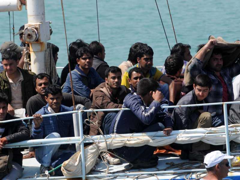 Perché destra e sinistra non possono dire la verità sull’immigrazione