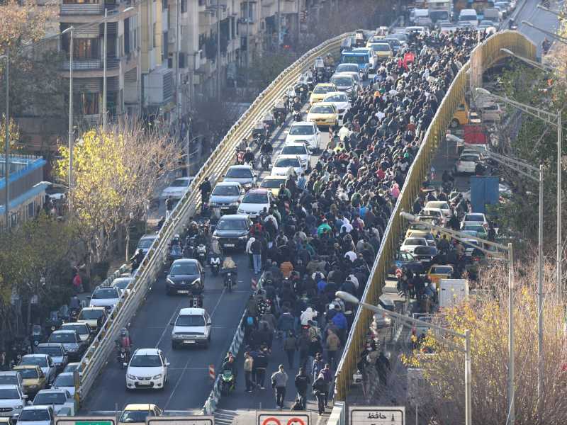 Le piazze iraniane sfidano il potere di Teheran (e di Mosca)