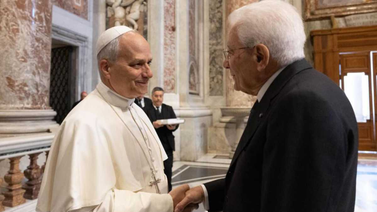 Immagine di Come stravolgere il presidente Mattarella e Leone XIV