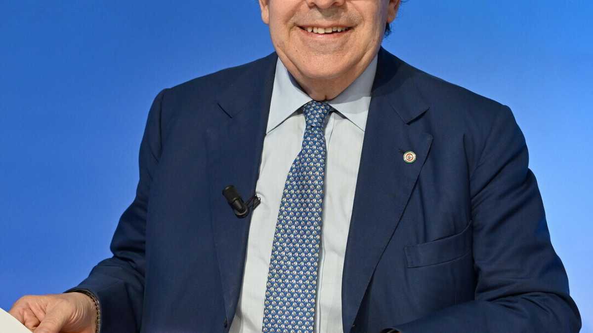 Immagine di Il sì di Enzo Bianco. La scelta referendaria dell’ex ministro, sindaco di Catania e cofondatore di Margherita e Pd