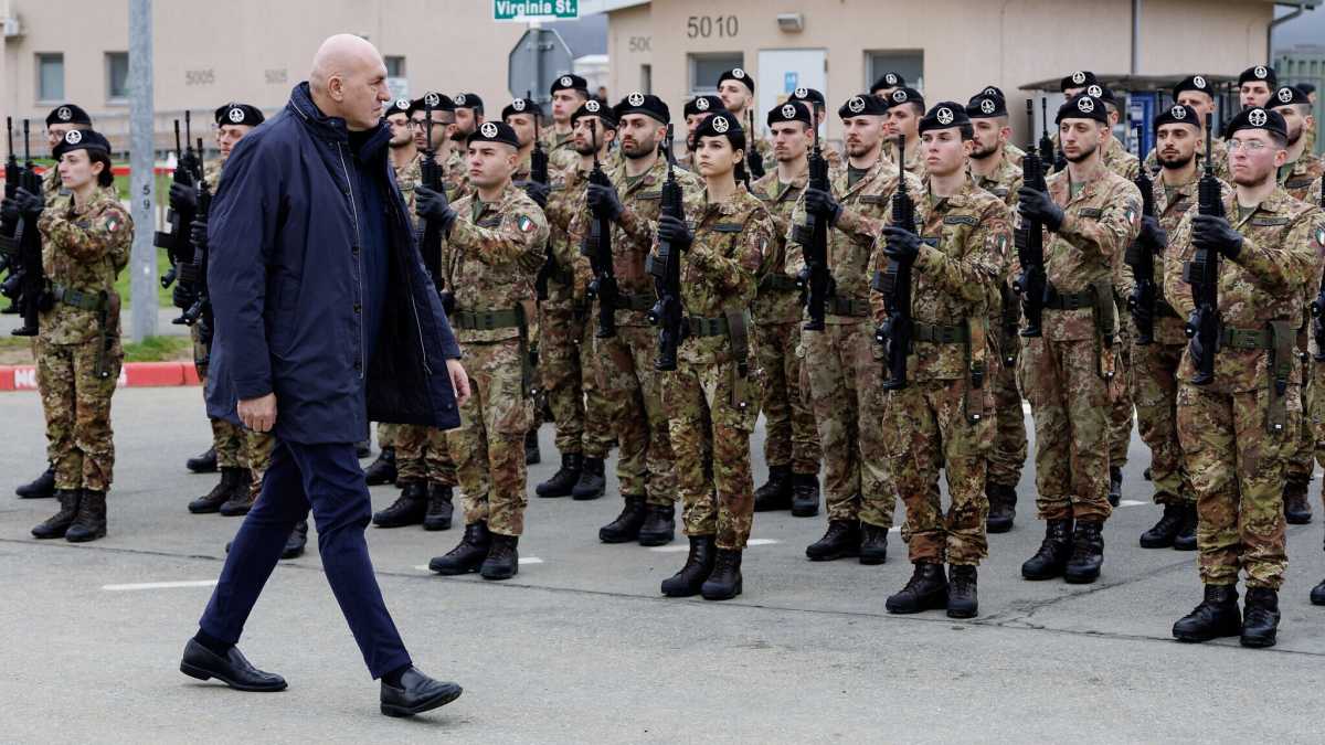 Immagine di Un traffico anomalo su pagine sensibili del ministero della Difesa italiano porta a indirizzi cinesi