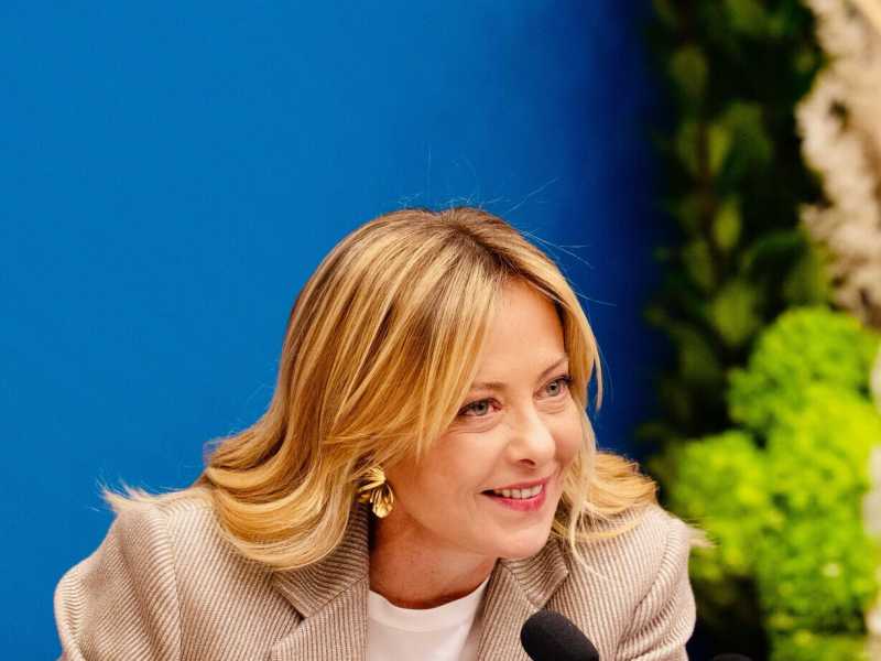 La ragionevolezza come stile. La conferenza che spiega il fascino meloniano