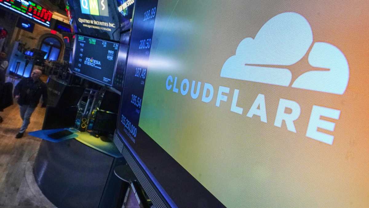 Immagine di Cloudflare sfida l’Italia
