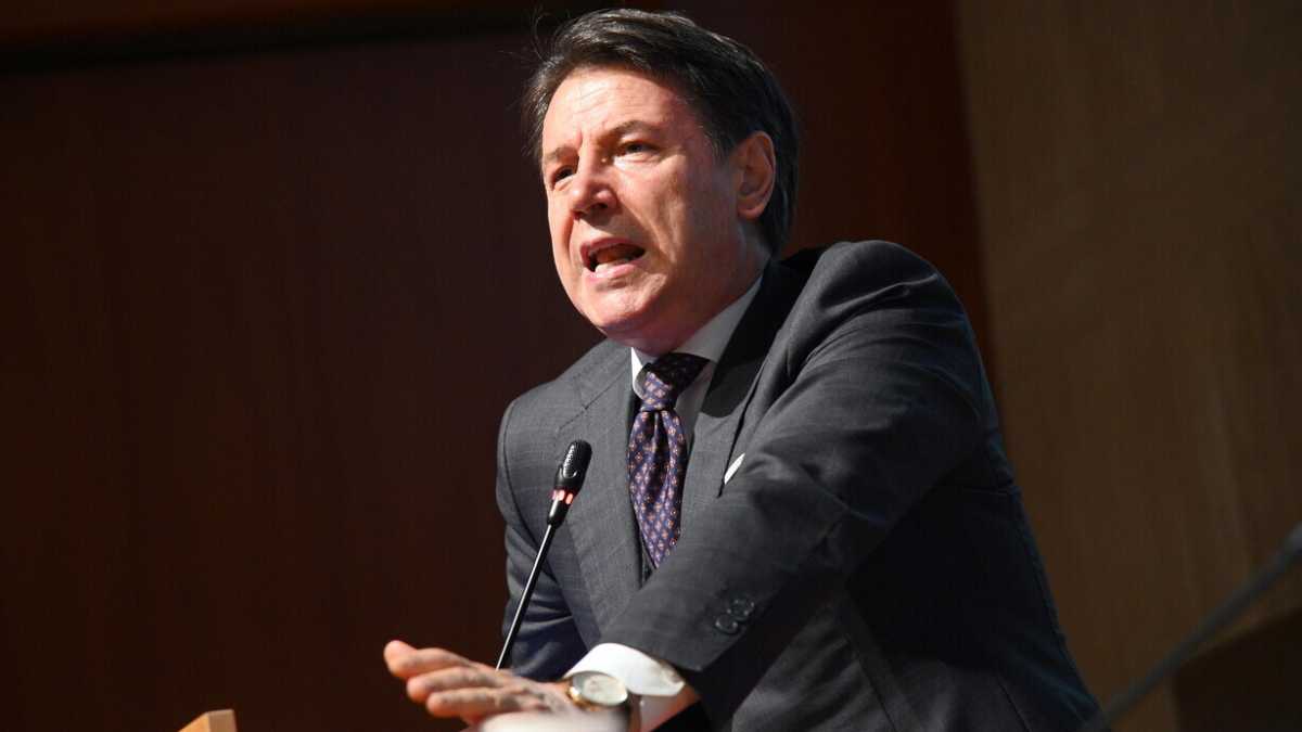 Immagine di La cipolla di Conte. L’ex premier: “Trump faceva quello che dicevo io. Il M5s diviso dal Pd su Kyiv? Nulla di nuovo”